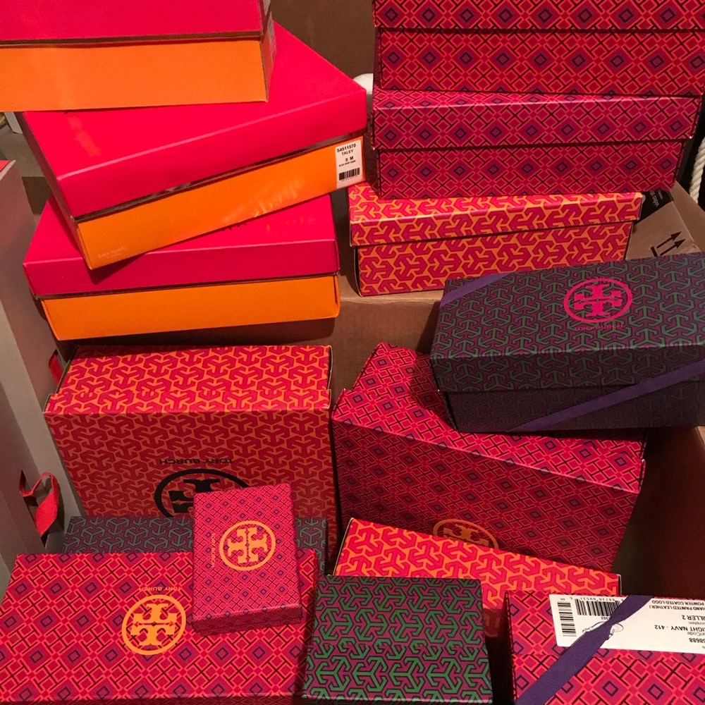 Special listing, Kate Spade and coach box.